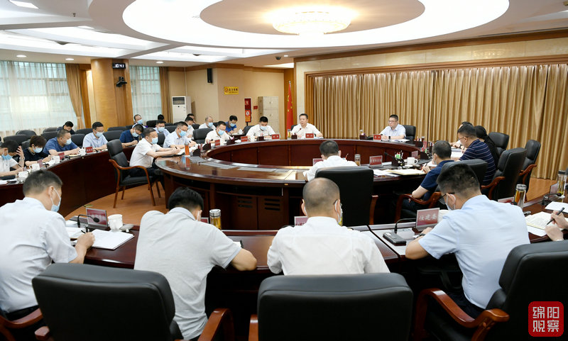 2022年7月18日，李云主持召開疫情防控指揮部會(huì)議  張莉 攝.jpg
